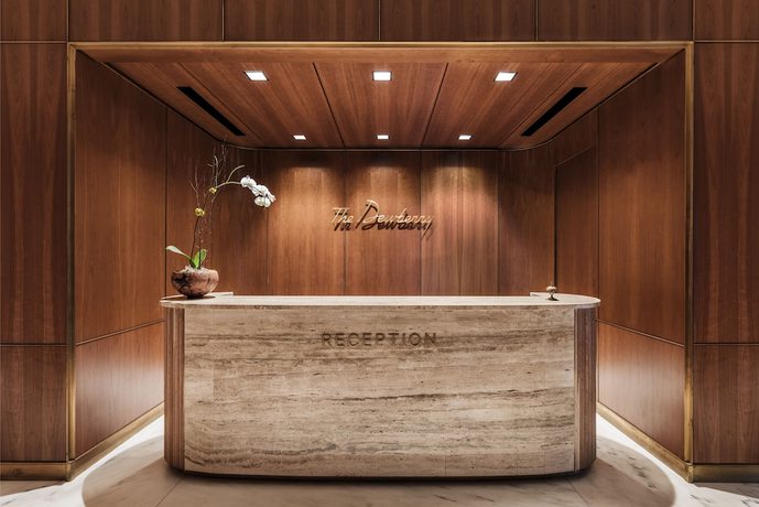 Imagen de los interiores del Hotel The Dewberry Charleston. Foto 20
