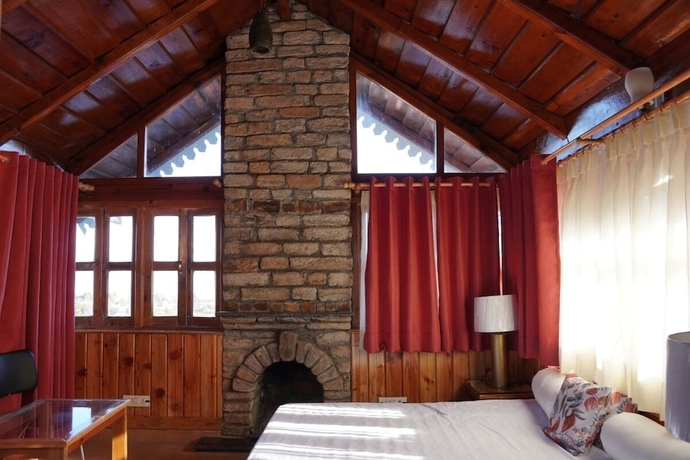 Imagen de la habitación del Hotel The Dharmas Resort. Foto 13