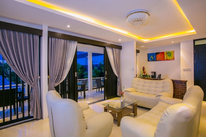 Imagen de la habitación del Hotel The Diana Suite Tuban. Foto 9