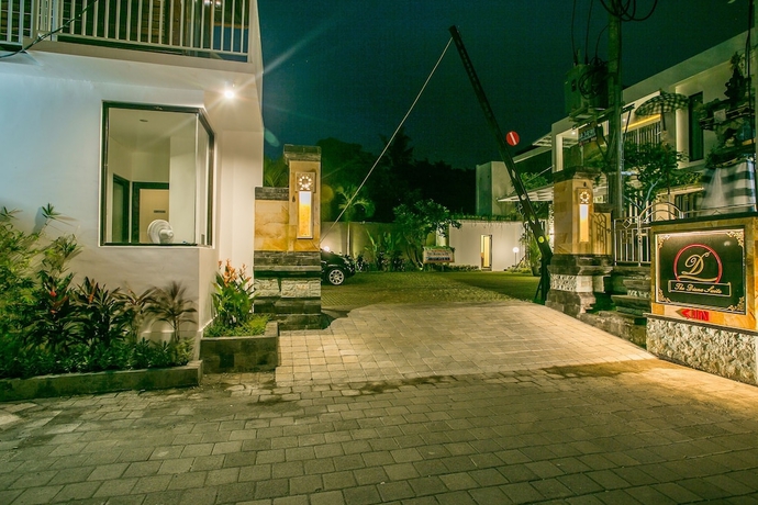 Imagen de los interiores del Hotel The Diana Suite Tuban. Foto 16