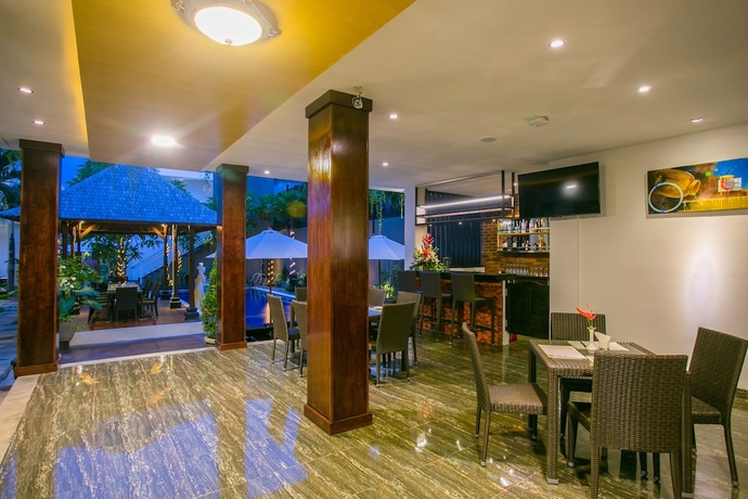 Imagen de los interiores del Hotel The Diana Suite Tuban. Foto 19