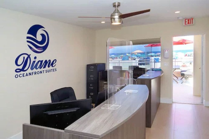 Imagen general del Hotel The Diane Oceanfront Suites. Foto 5