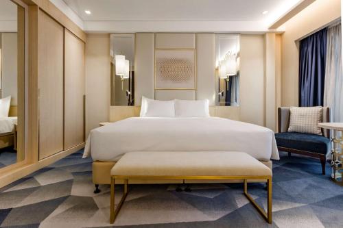 Imagen de la habitación del Hotel The Diplomat Radisson Blu , Residence and Spa. Foto 17