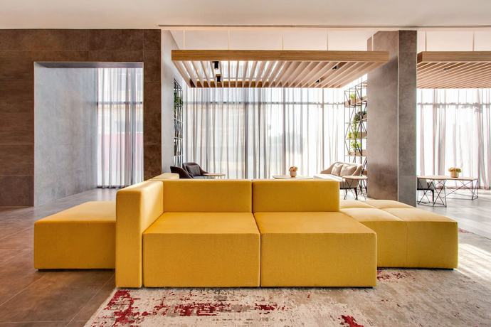 Imagen de los interiores del Hotel The District, Jumeirah Dubai. Foto 14