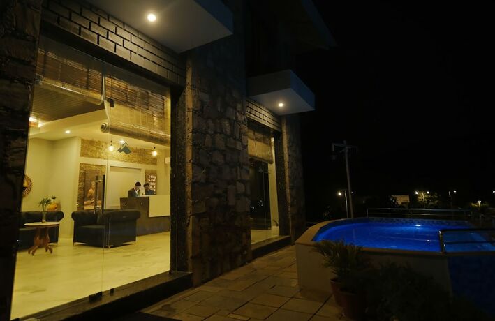 Imagen general del Hotel The Divine Hills Resort Udaipur. Foto 4