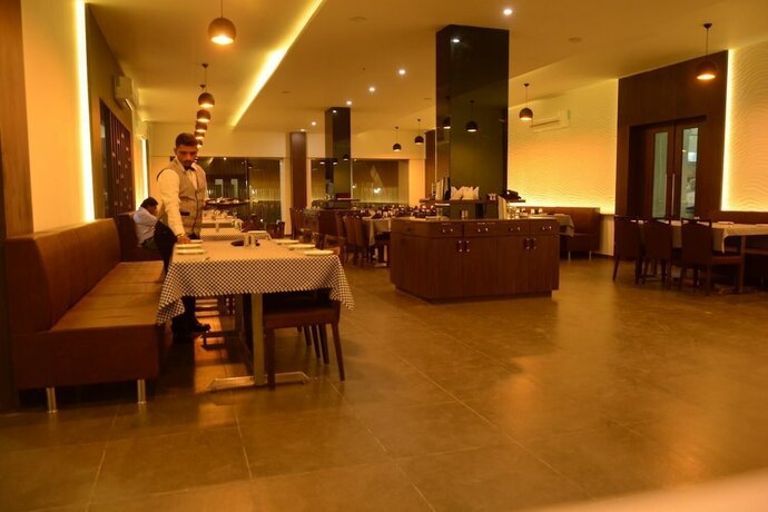Imagen general del Hotel The Divine Resort, Veraval. Foto 5