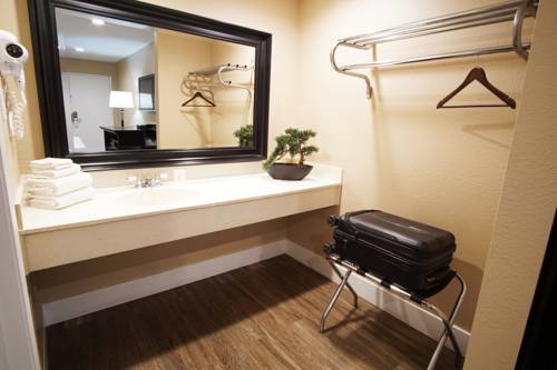 Imagen de la habitación del Hotel The Dixie Orange County. Foto 9