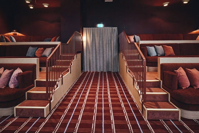 Imagen de los interiores del Hotel The Dock. Foto 14