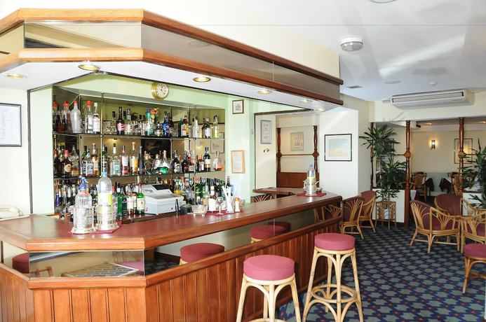 Imagen del bar/restaurante del Hotel The Dolphin. Foto 8
