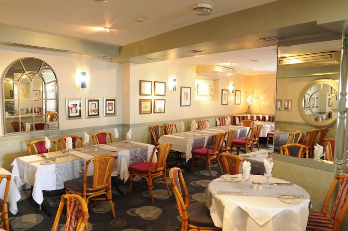 Imagen del bar/restaurante del Hotel The Dolphin. Foto 10