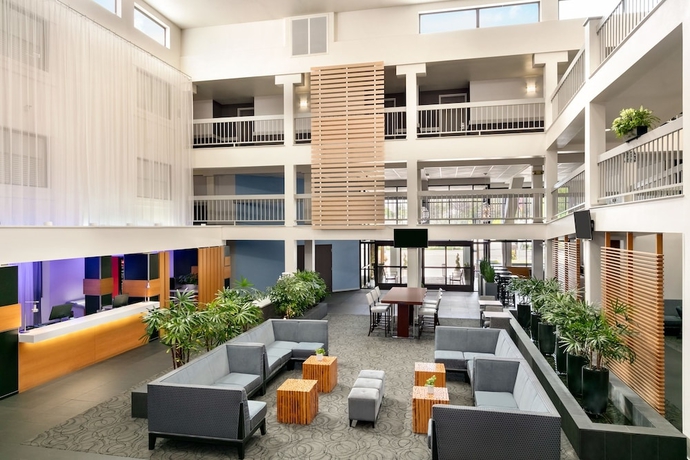 Imagen de los interiores del Hotel The Domain. Foto 16