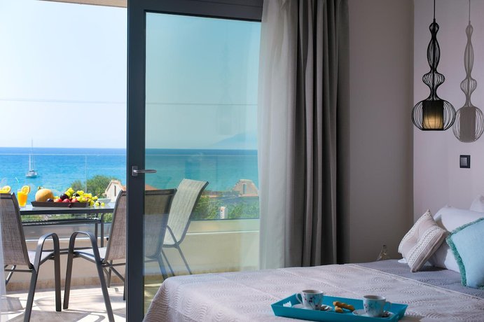 Imagen de la habitación del Hotel The Dome Luxury Thassos. Foto 9