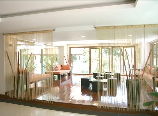 Imagen de los interiores del Hotel The Dome Residence. Foto 19