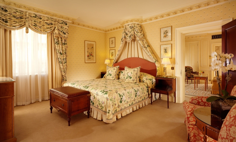 Imagen de la habitación del Hotel The Dorchester. Foto 1