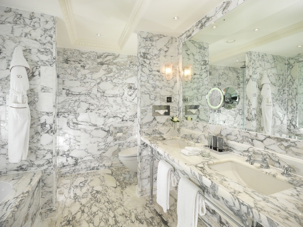 Imagen de la habitación del Hotel The Dorchester. Foto 2