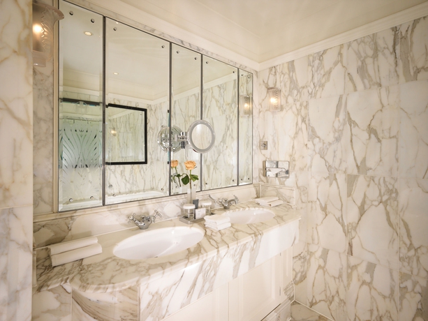 Imagen de la habitación del Hotel The Dorchester. Foto 13