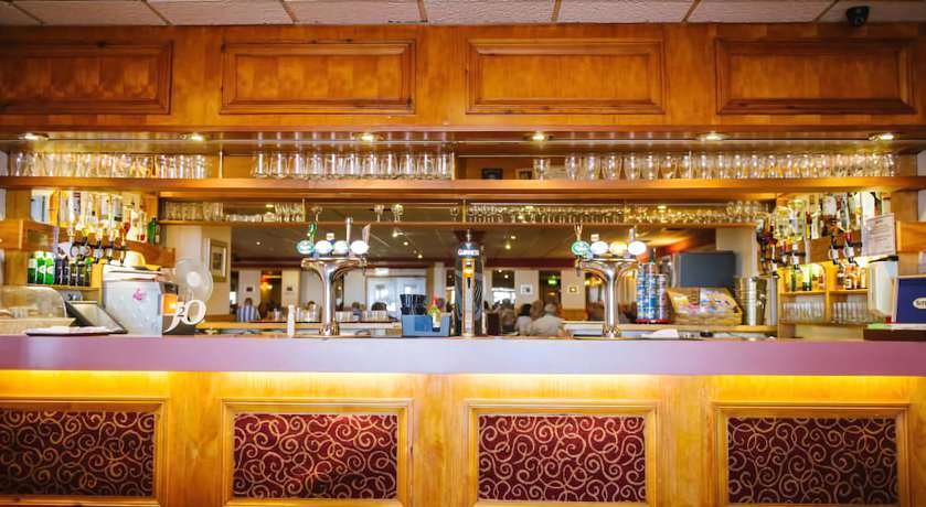 Imagen del bar/restaurante del Hotel The Doric. Foto 6