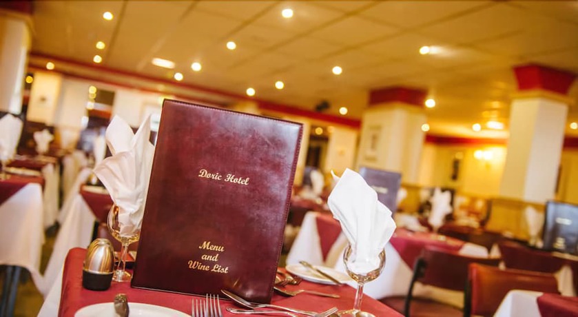 Imagen del bar/restaurante del Hotel The Doric. Foto 9