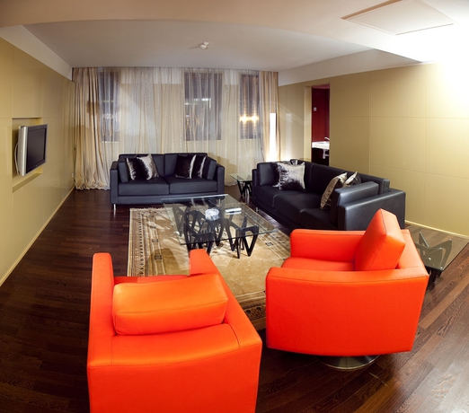 Imagen de los interiores del Hotel The Dostyk. Foto 14