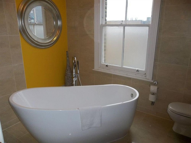 Imagen de la habitación del Hotel The Drayton Court. Foto 5