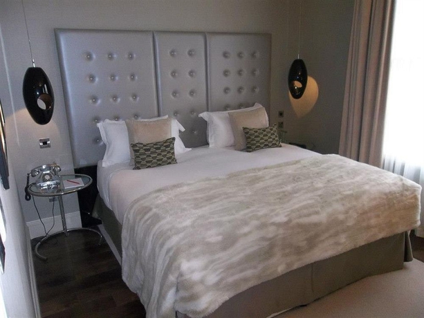 Imagen de la habitación del Hotel The Drayton Court. Foto 11