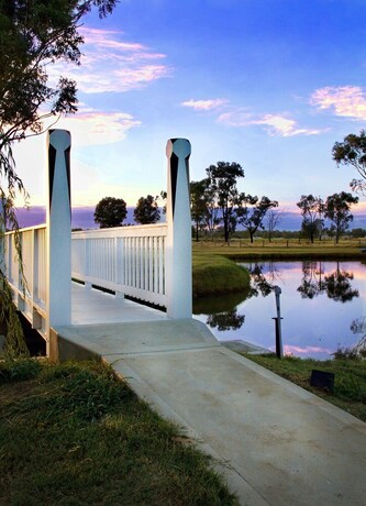 Imagen de los exteriores del Hotel The Duck Inn Apartments. Foto 24