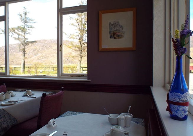 Imagen del bar/restaurante del Hotel The Dundonnell. Foto 2