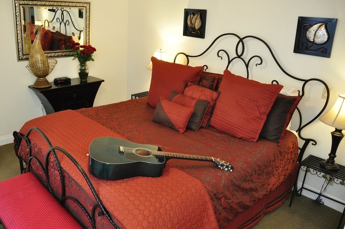 Imagen de la habitación del Hotel The Eagle Inn. Foto 2