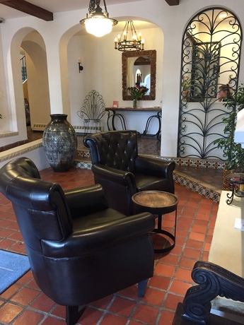 Imagen de los interiores del Hotel The Eagle Inn. Foto 19