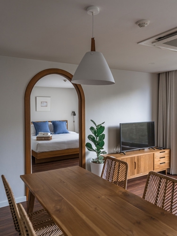Imagen de la habitación del Hotel The Earth. Foto 4