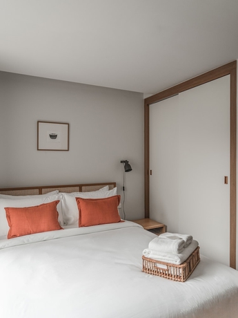 Imagen de la habitación del Hotel The Earth. Foto 13