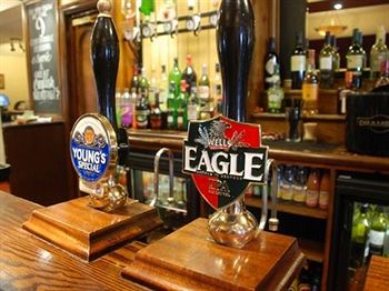 Imagen del bar/restaurante del Hotel The Eaton Oak. Foto 3