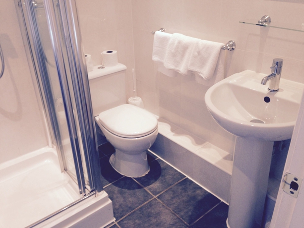 Imagen de la habitación del Hotel The Edgbaston Palace. Foto 6