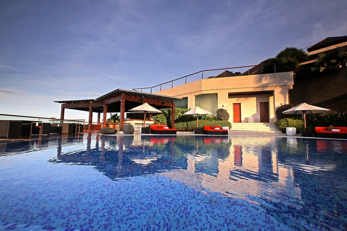 Imagen de la piscina del Hotel The Edge Bali - Chse Certified. Foto 13