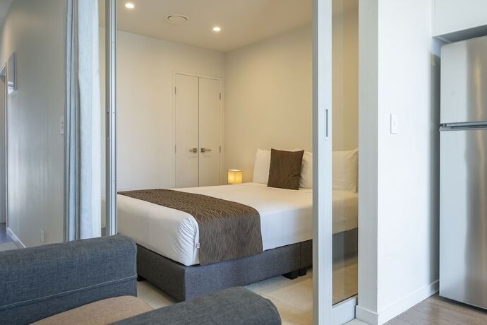 Imagen de la habitación del Hotel The Edgerley Suites. Foto 13