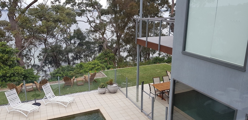 Imagen de la piscina del Hotel The Edgewater Bed and Breakfast. Foto 19