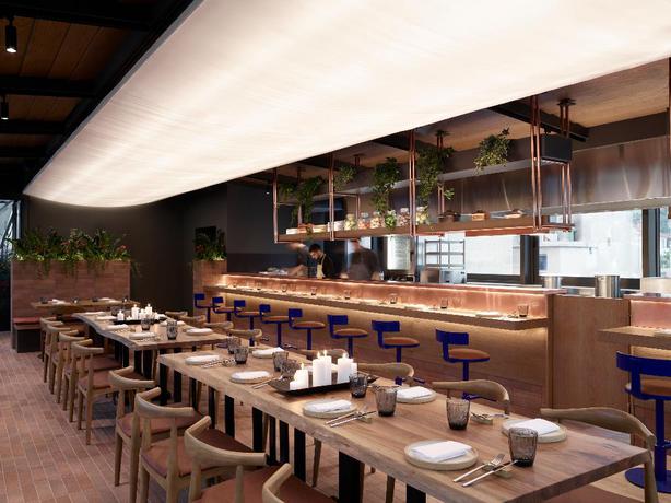 Imagen del bar/restaurante del Hotel The Editor Athens. Foto 4