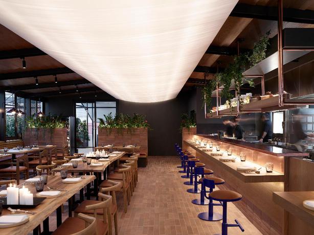 Imagen del bar/restaurante del Hotel The Editor Athens. Foto 5