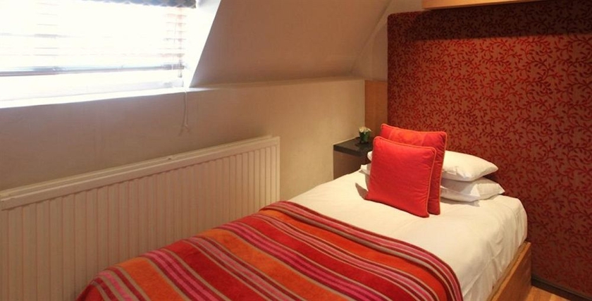 Imagen de la habitación del Hotel The Edwin London. Foto 3