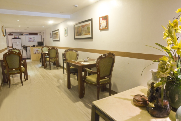 Imagen del bar/restaurante del Hotel The E-hotel Makati. Foto 5