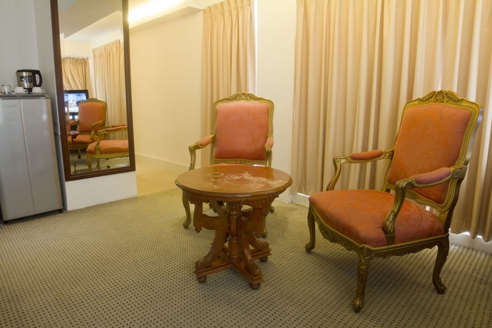 Imagen de la habitación del Hotel The E-hotel Makati. Foto 11