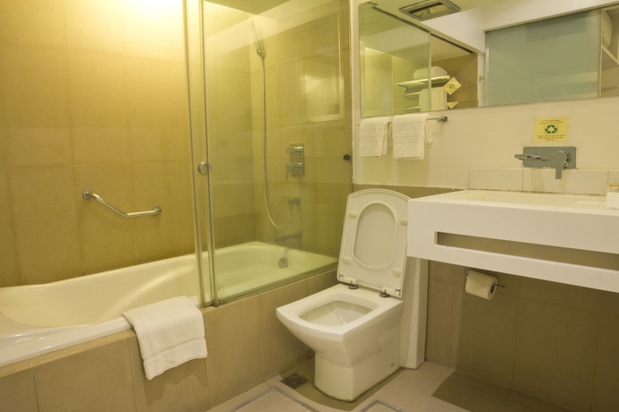 Imagen de la habitación del Hotel The E-hotel Makati. Foto 12