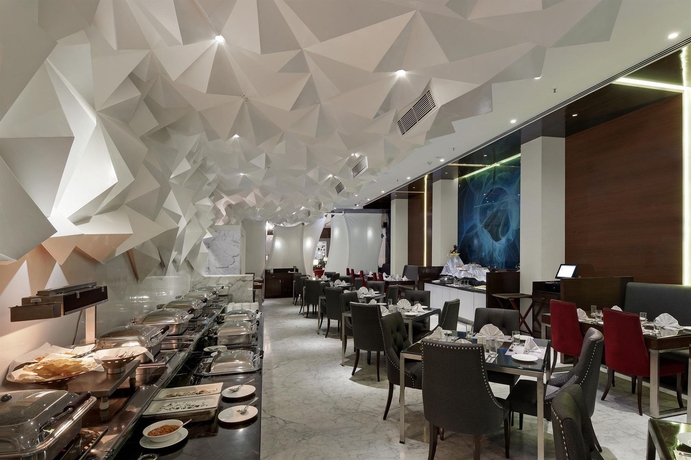 Imagen del bar/restaurante del Hotel The Elanza. Foto 4