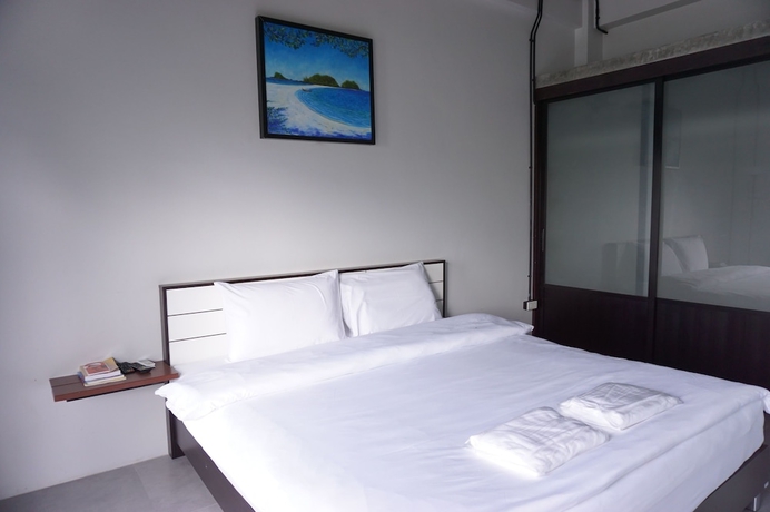 Imagen de la habitación del Hotel The Ele. Foto 13