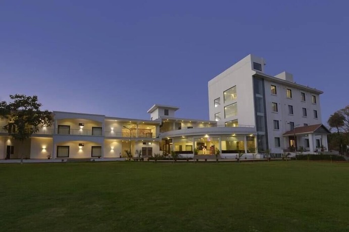 Imagen general del Hotel The Elegance Resort, Chittorgarh. Foto 7