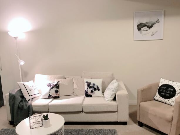 Imagen general del Hotel The Elegant Designer Home. Foto 7