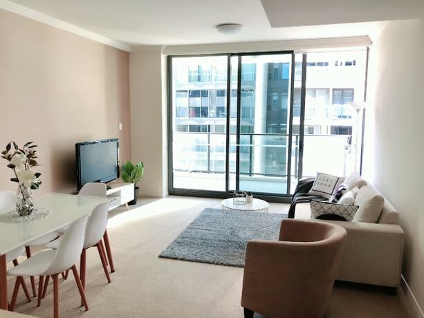 Imagen general del Hotel The Elegant Designer Home. Foto 1