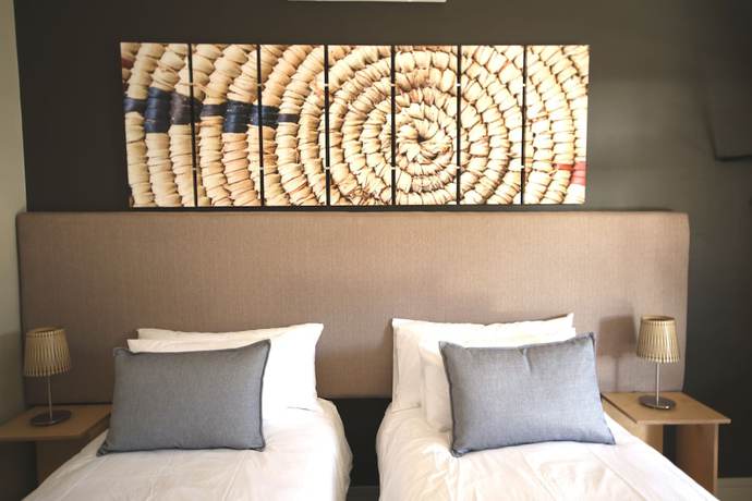 Imagen de la habitación del Hotel The Elegant Guesthouse. Foto 14