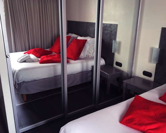 Imagen de la habitación del Hotel The Element. Foto 5