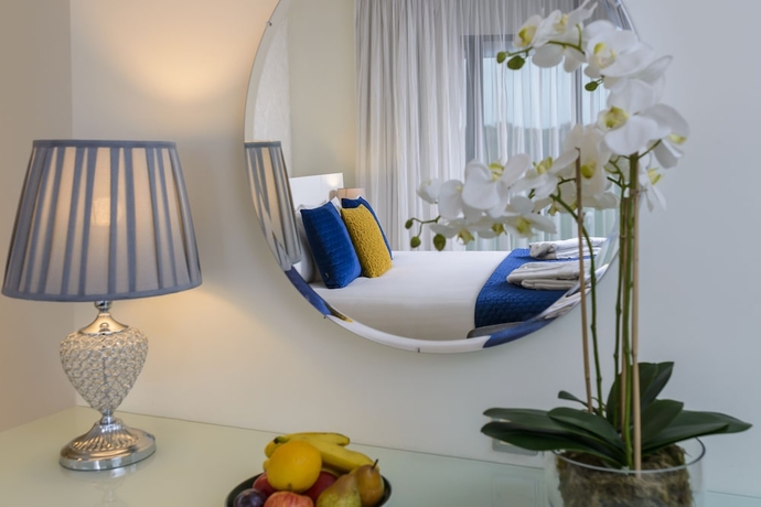 Imagen de la habitación del Hotel The Ellison. Foto 6